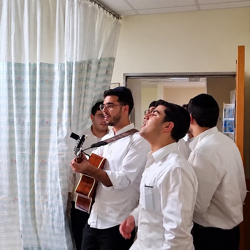 מוזיקה בבתי החולים